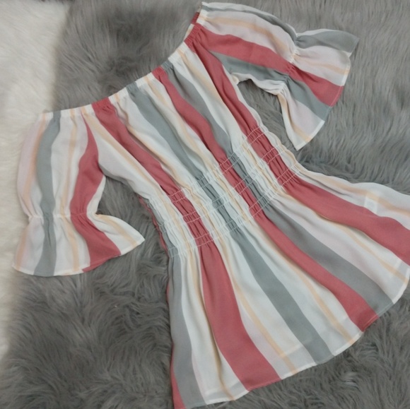 🆕 MOLLY Striped Bell Sleeve Top - Picture 6 of 8